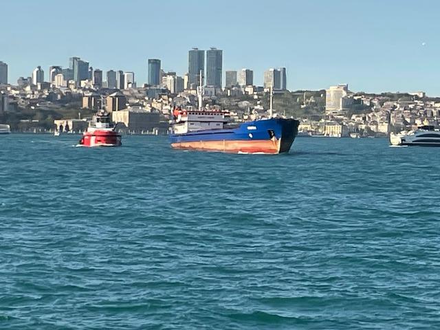 İstanbul Boğazı'nda gemi arızası! Trafik askıya alındı