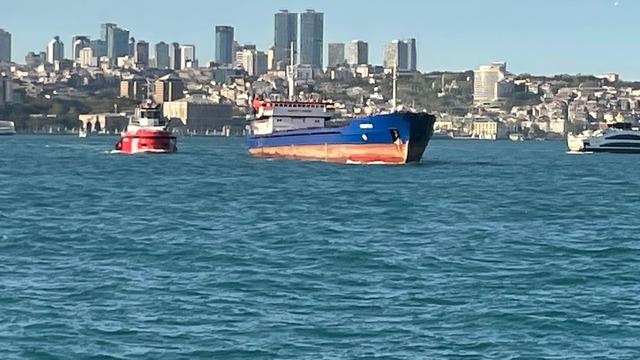 İstanbul Boğazı'nda gemi arızası! 