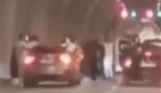 T&uuml;nelde kutlama i&ccedil;in trafiği durduran 4 s&uuml;r&uuml;c&uuml;ye 720 bin TL ceza