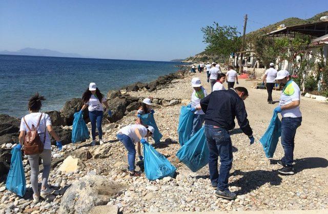 Milas’ta CHP’li gençlerden çevre temizliği