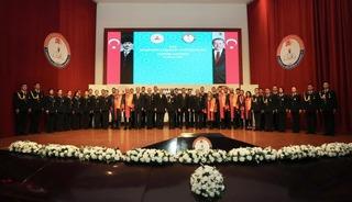 Bakan &Ccedil;ift&ccedil;i, subay ve astsubay adaylarıyla bir araya geldi