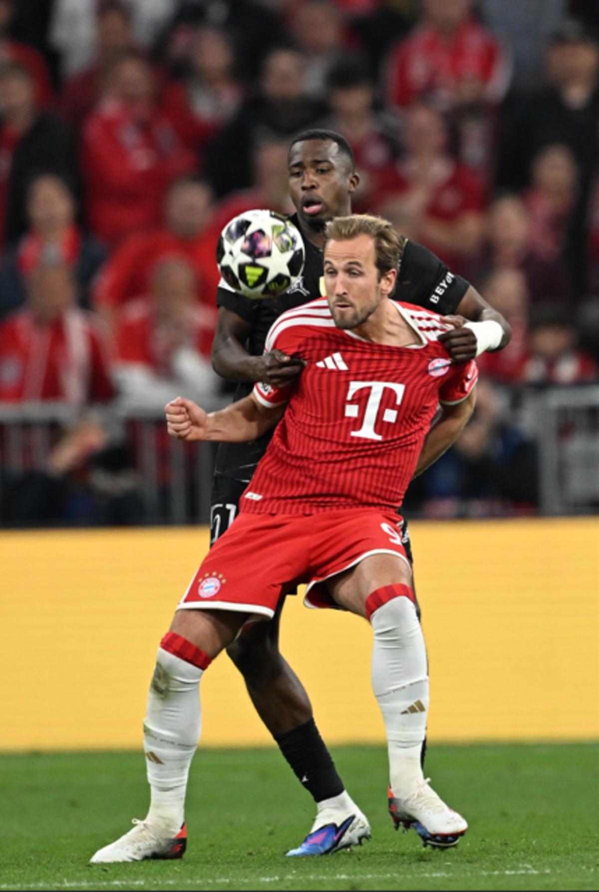 UEFA Şampiyonlar Ligi nde finalin adı belli oldu! Bayern M&uuml;nih i eleyen PSG, Arsenal in finaldeki rakibi oldu 5