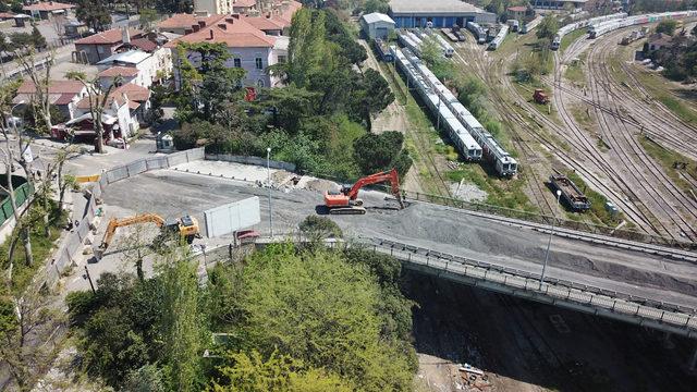 Tıbbiye Caddesi üzerindeki köprü yıkılıyor