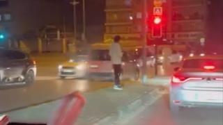 Bursa’da ters şeride giren hafif ticari araç trafiği tehlikeye attı