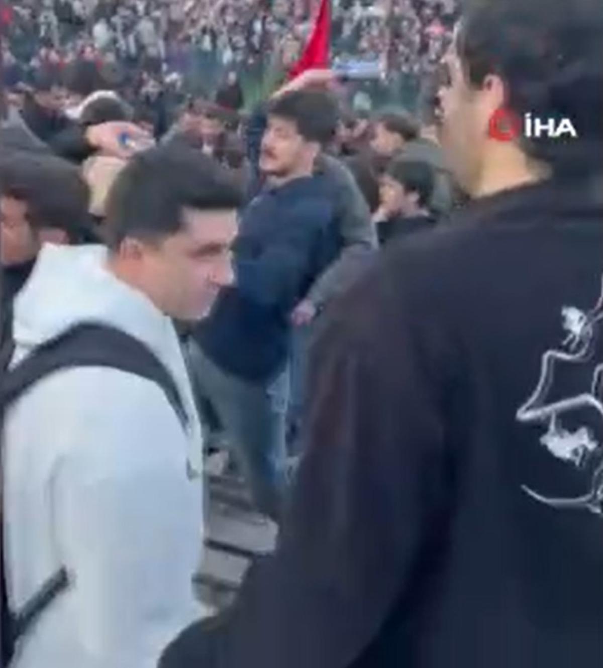 ODT&Uuml; de  T&uuml;rk bayraklı  protesto! Ortalık savaş alanına d&ouml;nd&uuml;: O anlar kamerada 3
