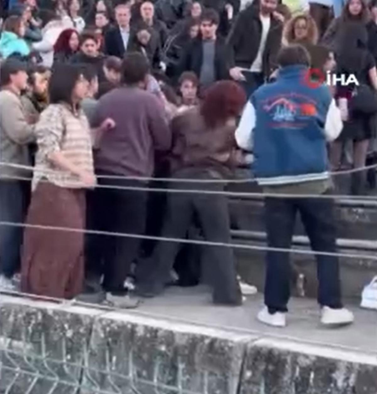 ODT&Uuml; de  T&uuml;rk bayraklı  protesto! Ortalık savaş alanına d&ouml;nd&uuml;: O anlar kamerada 4