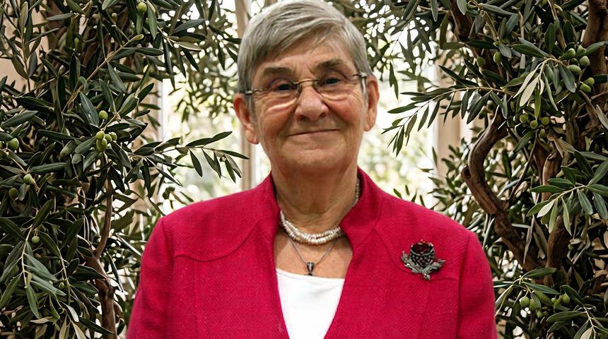 Canan Karatay 'her g&uuml;n i&ccedil;in' diyerek a&ccedil;ıkladı: Anne s&uuml;t&uuml; kadar kıymetli