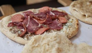 Osmanlı&rsquo;dan g&uuml;n&uuml;m&uuml;ze uzanan lezzet. 'Anadolu pizzası'na yoğun ilgi