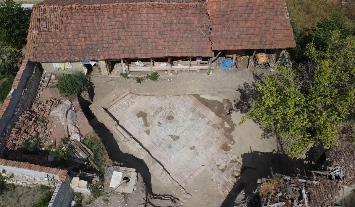 Tokat ta Roma d&ouml;nemine ait ilgin&ccedil; keşif: Ka&ccedil;ak kazıdan  &Ccedil;ingene Kızı nın kardeşi &ccedil;ıktı! 3