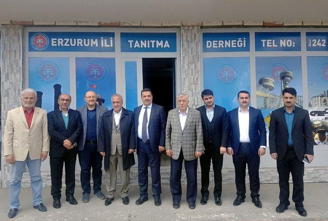 Rektör Çomaklı, Erzurum İli Tanıtma Derneğinin konuğu oldu