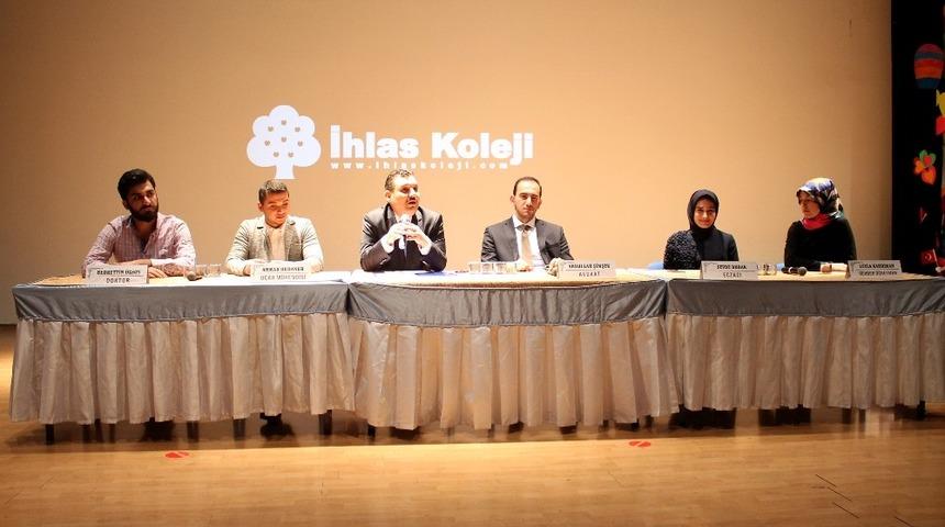 İhlas Koleji mezunları &ouml;ğrencilerle bir araya geldi