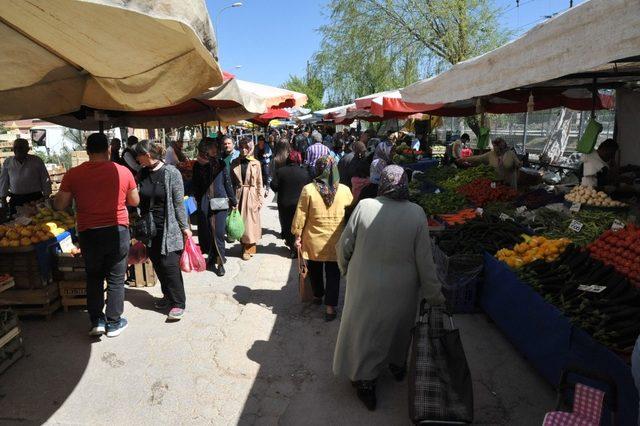 Bozüyük halk pazarında son gün