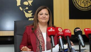 Burcu K&ouml;ksal AK Parti'ye ne zaman katılacak? O tarihi işaret etti