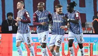 Trabzonspor'un yıldızı ameliyat oldu, kul&uuml;pten a&ccedil;ıklama geldi