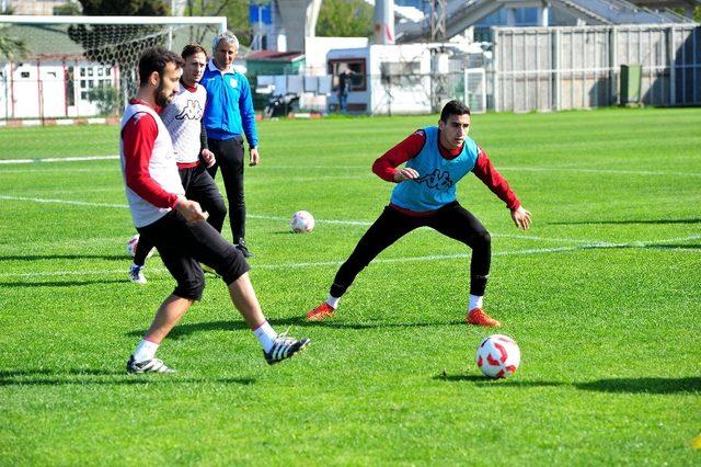 Samsunspor’da kümede kalma hesapları