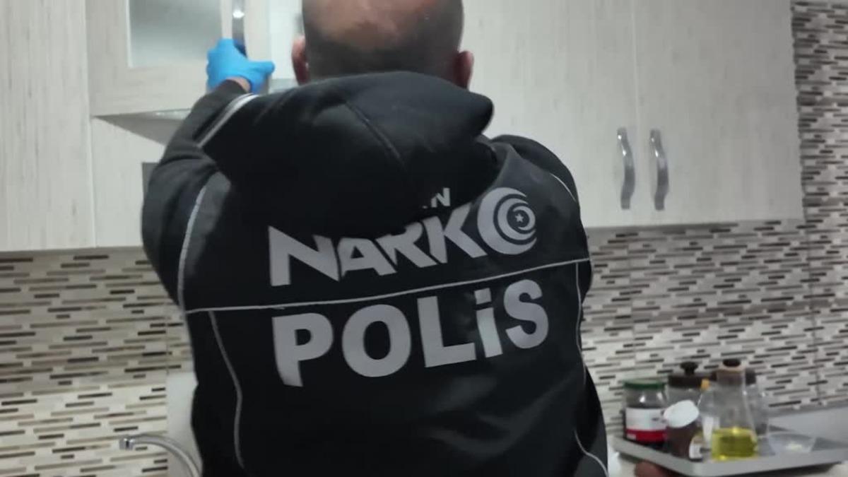 Yer: Mersin! Kırmızı b&uuml;ltenle aranan uyuşturucu baronu yakalandı 1