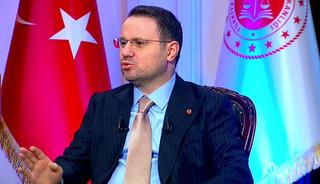 Bakan G&uuml;rlek b&ouml;yle duyurdu! "Yakında iadesini bekliyoruz"