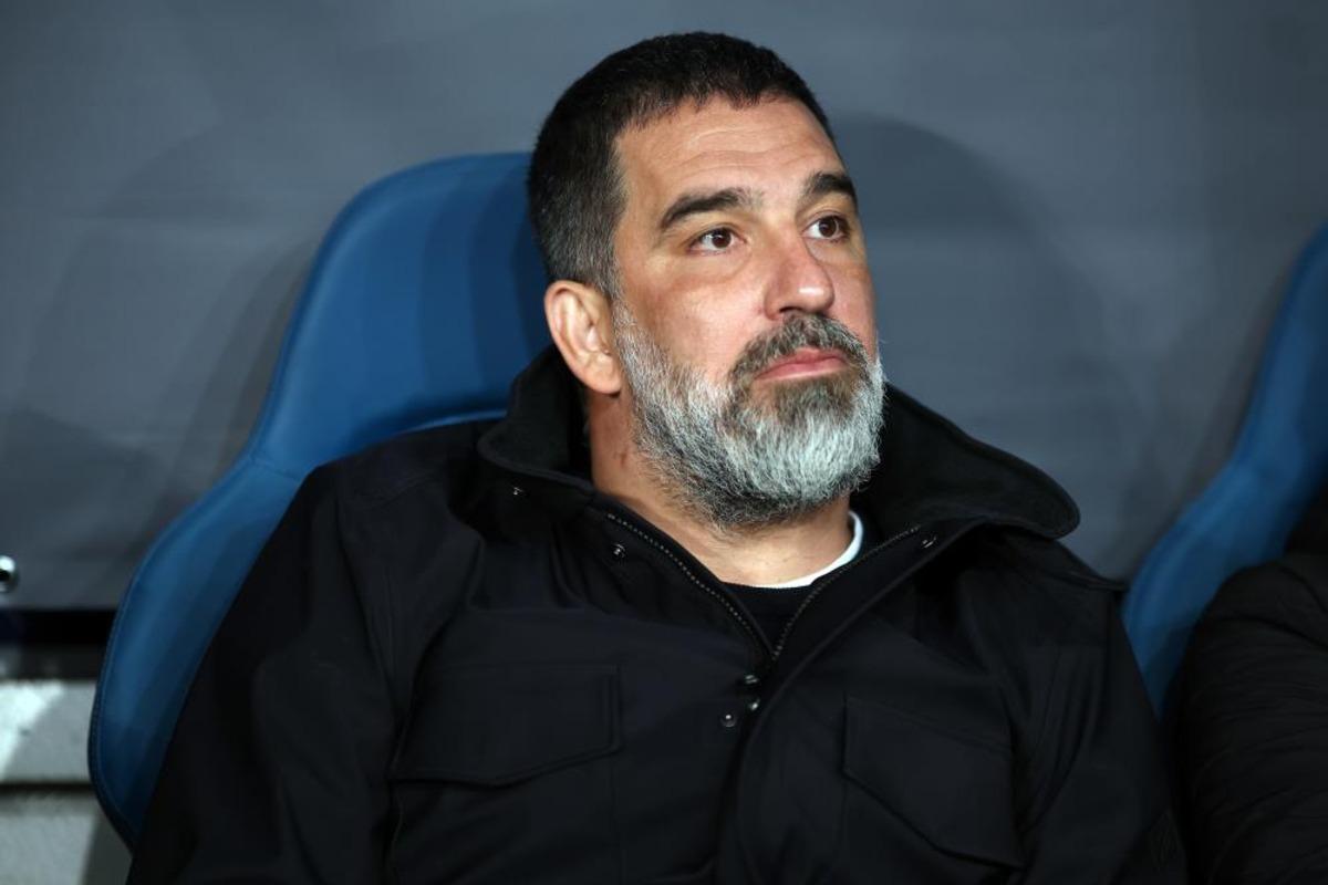 Arda Turan sonunu getiremedi! UEFA Konferans Ligi nde finalin adı: Crystal Palace-Rayo Vallecano 4