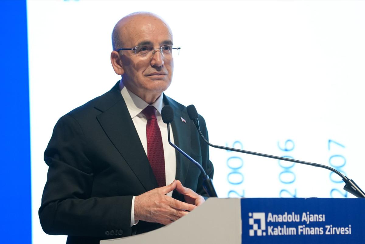 Bakan Şimşek&rsquo;ten dikkat &ccedil;eken a&ccedil;ıklama: "B&uuml;y&uuml;k bir k&uuml;resel şokla karşı karşıyayız&rdquo; 1