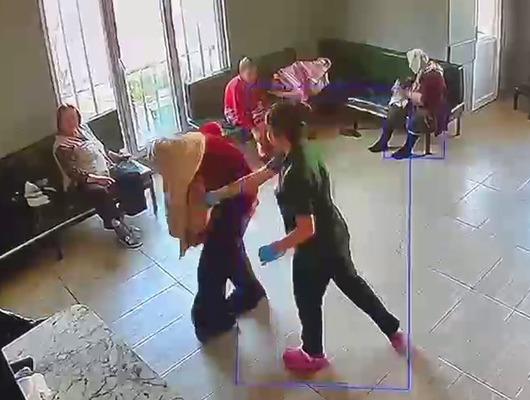 Yaşlı bakım merkezi değil sanki işkence evi! 