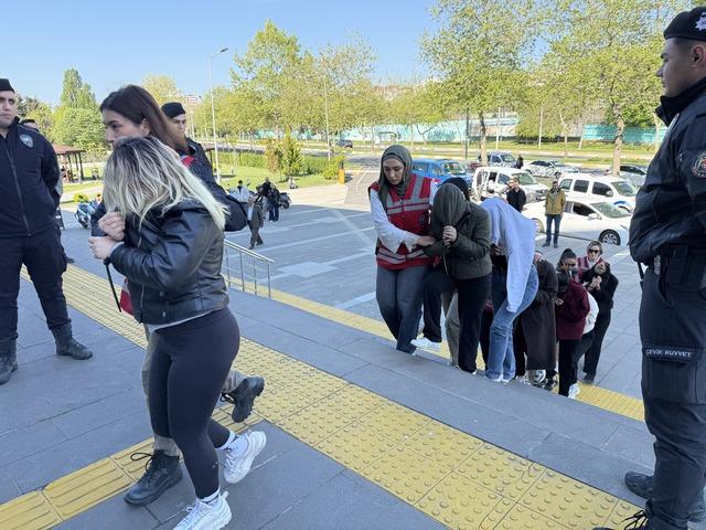 Tekirdağ merkezli dolandırıcılık operasyonunda yakalanan 12 ş&uuml;pheli tutuklandı 2
