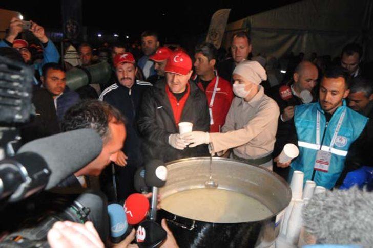 Sabah namazını kılıp yürüyüşe geçtiler  G3