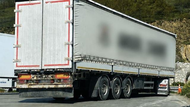 Takograf hilesi yapan tır sürücüsüne 225 bin lira ceza