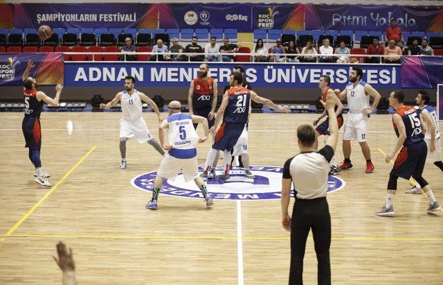 Adnan Menderes Üniversitesi basketbolda zirvede