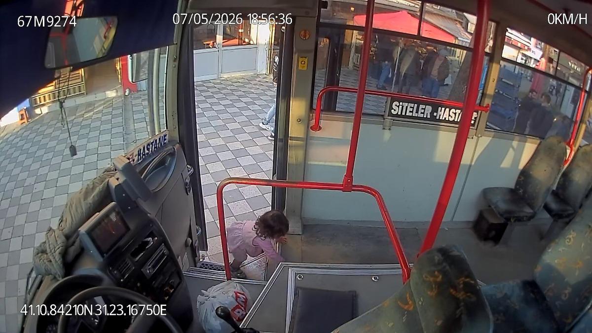 Ağlama sesi facianın &ouml;n&uuml;ne ge&ccedil;ti: Film gibi olay kamerada! 1