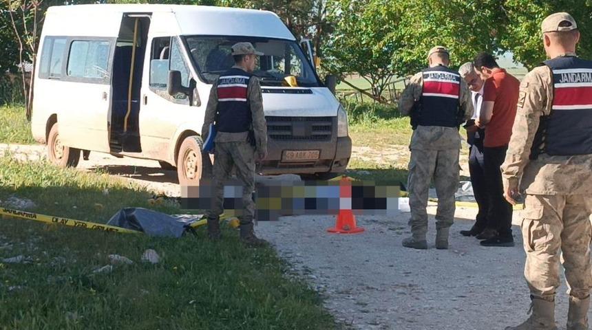Şanlıurfa'da husumetliler arasında &ccedil;ıkan silahlı kavgada 3 kişi &ouml;ld&uuml;