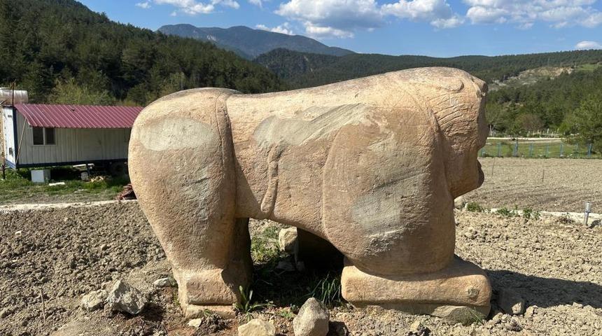 Tarihi eser operasyonunda Roma d&ouml;nemine ait aslan heykeli ele ge&ccedil;irildi