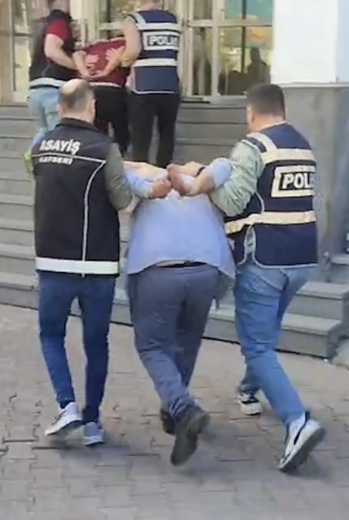 Kayseri&rsquo;de 30&rsquo;ar yıl kesinleşmiş hapis cezası bulunan 2 şahıs yakalandı 1