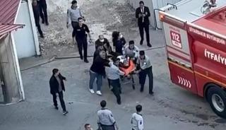 Otel inşaatında yangın: 13 kişi dumandan etkilendi