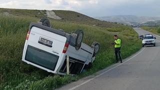 Ankara'da kontrolden çıkan minibüs devrildi: 1 ölü
