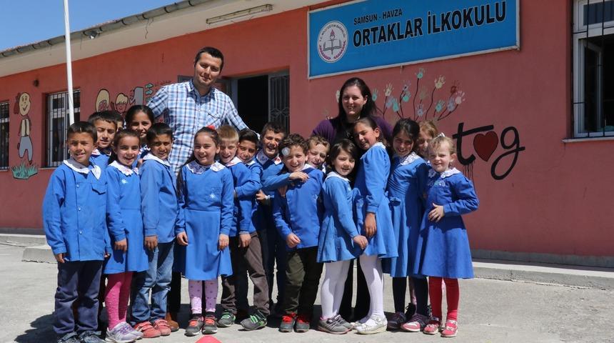 &Ouml;ğretmen &ccedil;ift, hem &ouml;ğrencilerine hem de velilerine ışık oldu