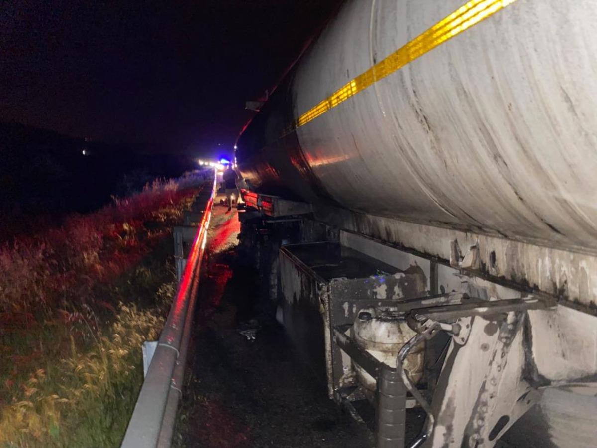Osmaniye&rsquo;de seyir halindeki tanker alevlere teslim oldu 1