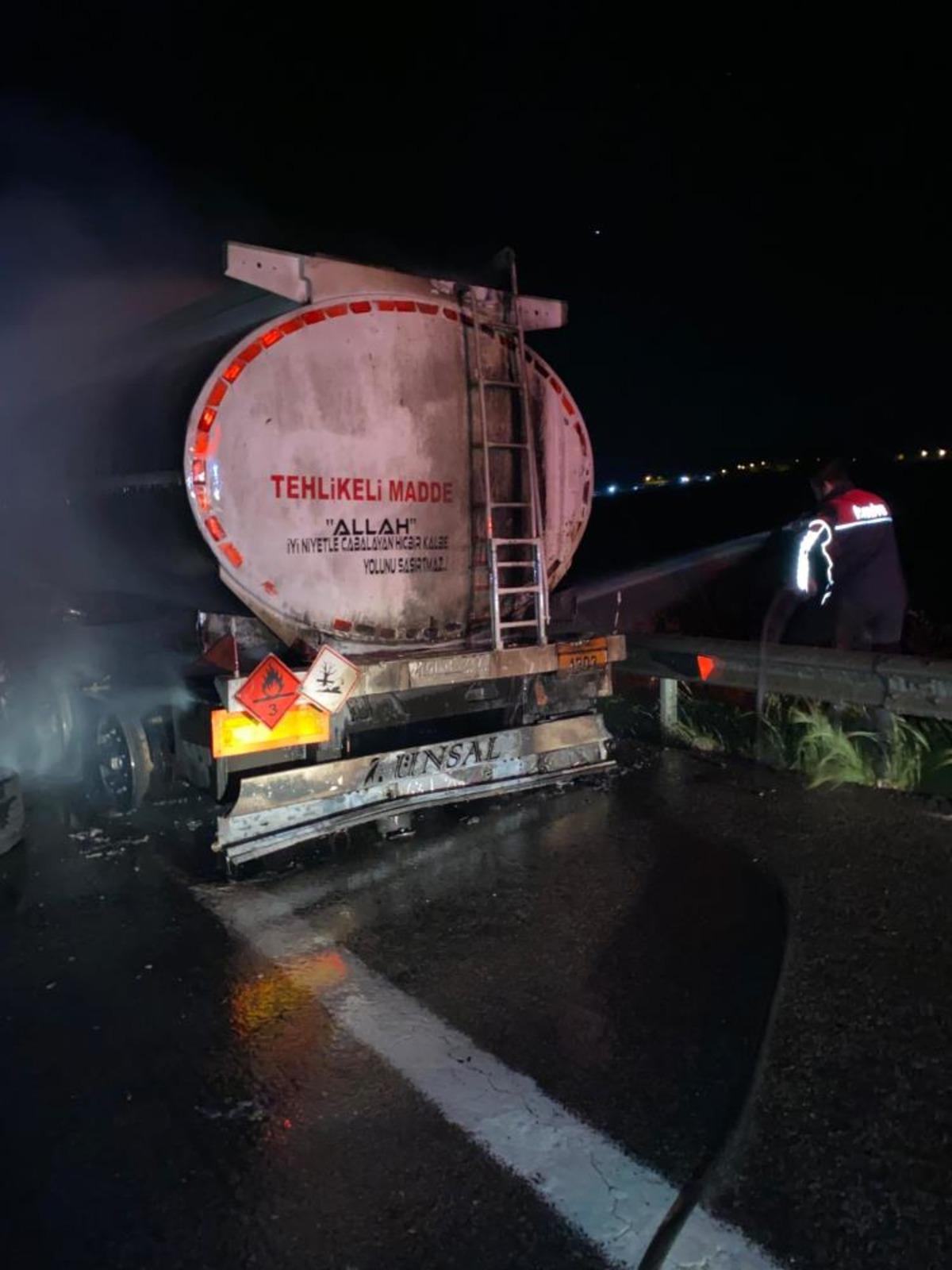 Osmaniye&rsquo;de seyir halindeki tanker alevlere teslim oldu 2