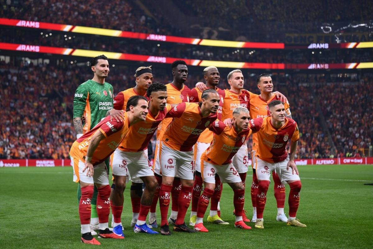 Galatasaray da b&uuml;y&uuml;k g&uuml;n! 26. şampiyonluk i&ccedil;in sahada 1