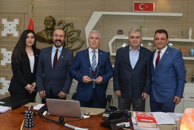 TSYD Bursa’dan Bozbey’e ziyaret