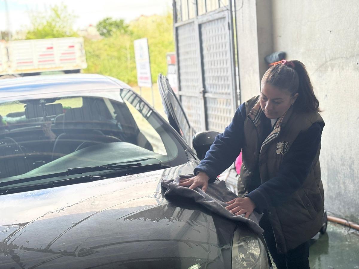 Kırklareli nde oto yıkamaya &lsquo;kadın eli&rsquo; değdi 2