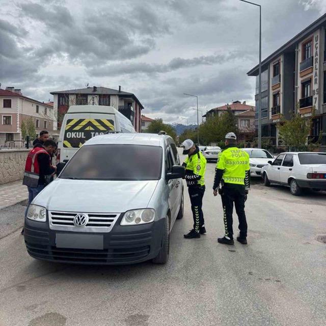 Erzincan&rsquo;da okul &ccedil;evrelerinde g&uuml;venlik uygulaması ger&ccedil;ekleştirildi 1