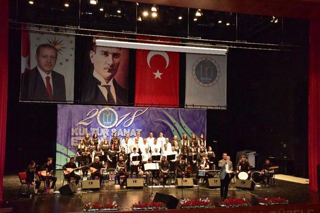 Türk Halk Müziği Korosu’ndan muhteşem konser