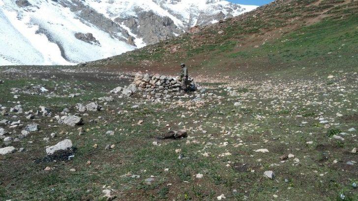 Van’da teröristlere ait 5 sığınak imha edildi  G2