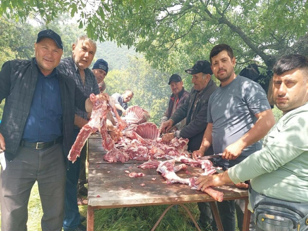 208 yıllık  Olcak Dede  geleneği: Dualar edilip kurbanlar kesildi 1