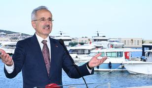 H&uuml;rm&uuml;z'de kriz devam ediyor! T&uuml;rk limanları rekora doymuyor