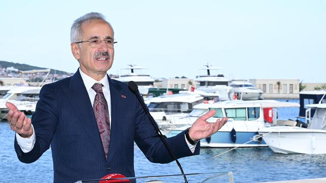 Hürmüz'de kriz devam ediyor! Türk limanları rekora doymuyor
