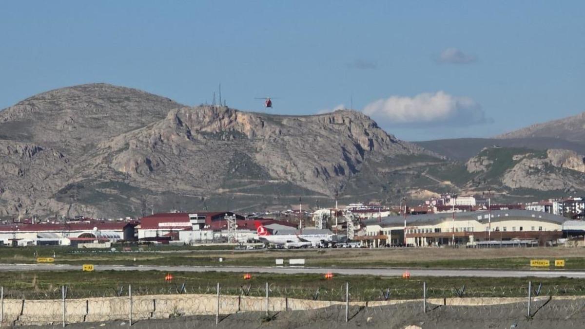 Van&rsquo;da 77 yaşındaki hasta i&ccedil;in helikopter ambulans havalandı 1