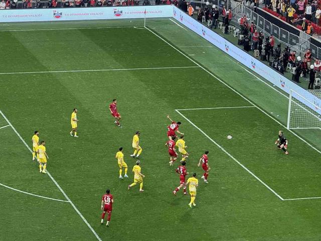 18 yıllık aranın ardından 1. Lig'e y&uuml;kseldiler!