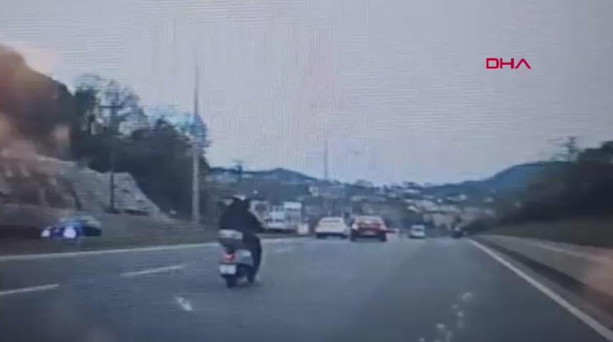 Yer: Zonguldak! Motosiklet yayaya &ccedil;arptı: 2 yaralı