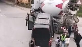 Bursa'da trafik kazası! Yaralılar var